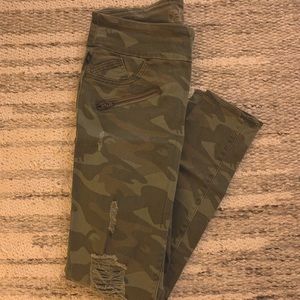 Rock & Republic Camo Skinny Jeans